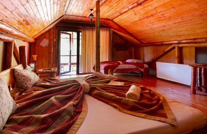 Pensiunea Raiul de pe Râu