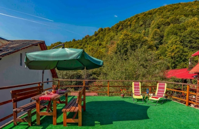 Pensiunea Raiul de pe Râu