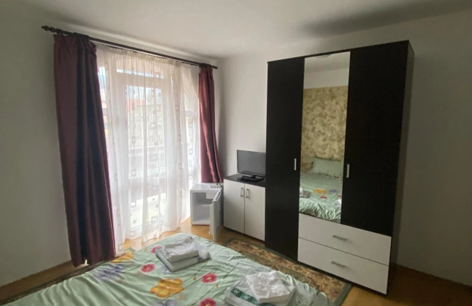 Casa Cristalina & Dumi Albac