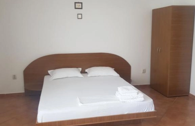 Casa Galbena Costinesti