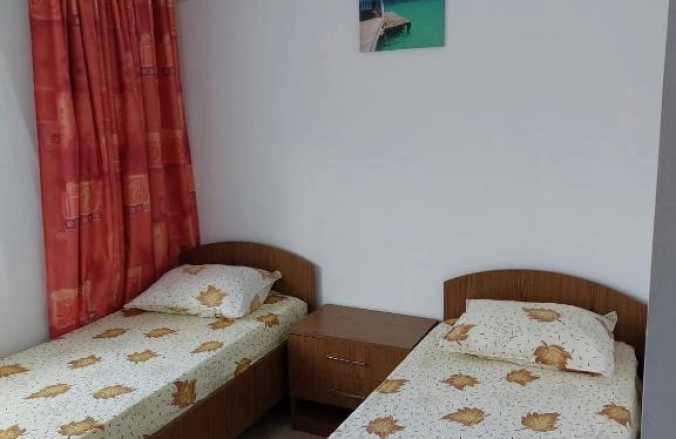 Casa Galbena Costinesti